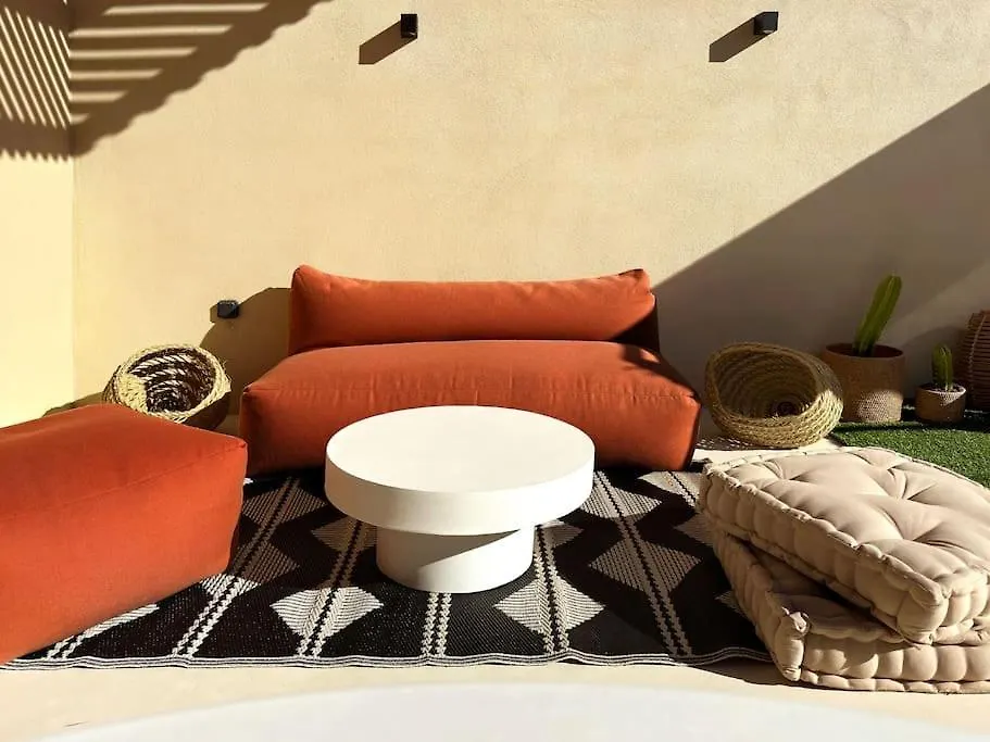 Love In L'Isle/Sorgue L'Aurore Holiday home L'Isle-sur-la-Sorgue
